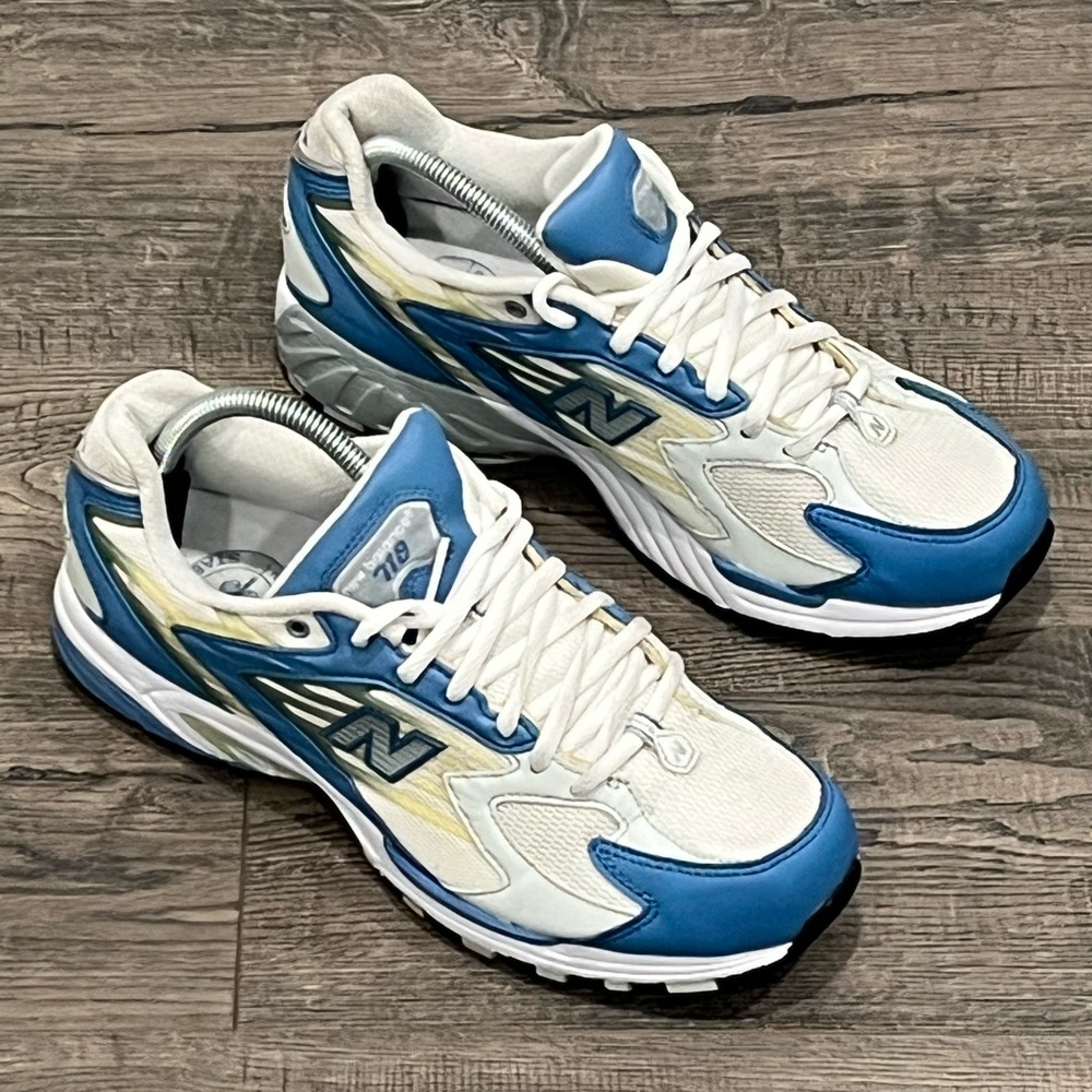 New Balance 718 Women’s Size 10 Blue/White Retro Vintage